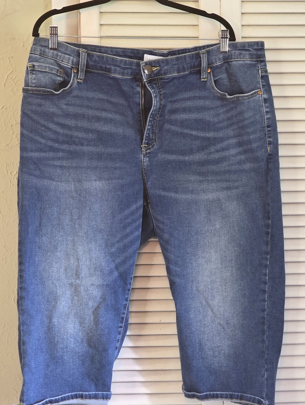 Lane Bryant Blue Denim Capri Jeans Size 22 Plus Medium Wash Cropped